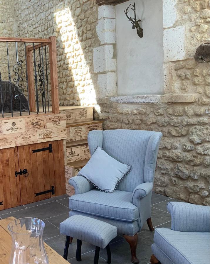 Les Ombrieres Bed & Breakfast Porcheresse Exterior photo